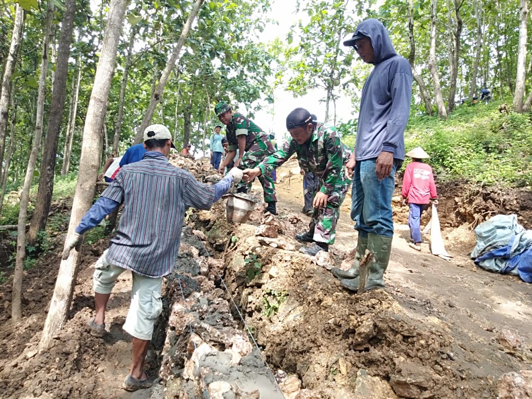 bb3d2baa-6e4f-4d82-8a71-0e0ad28a2b73