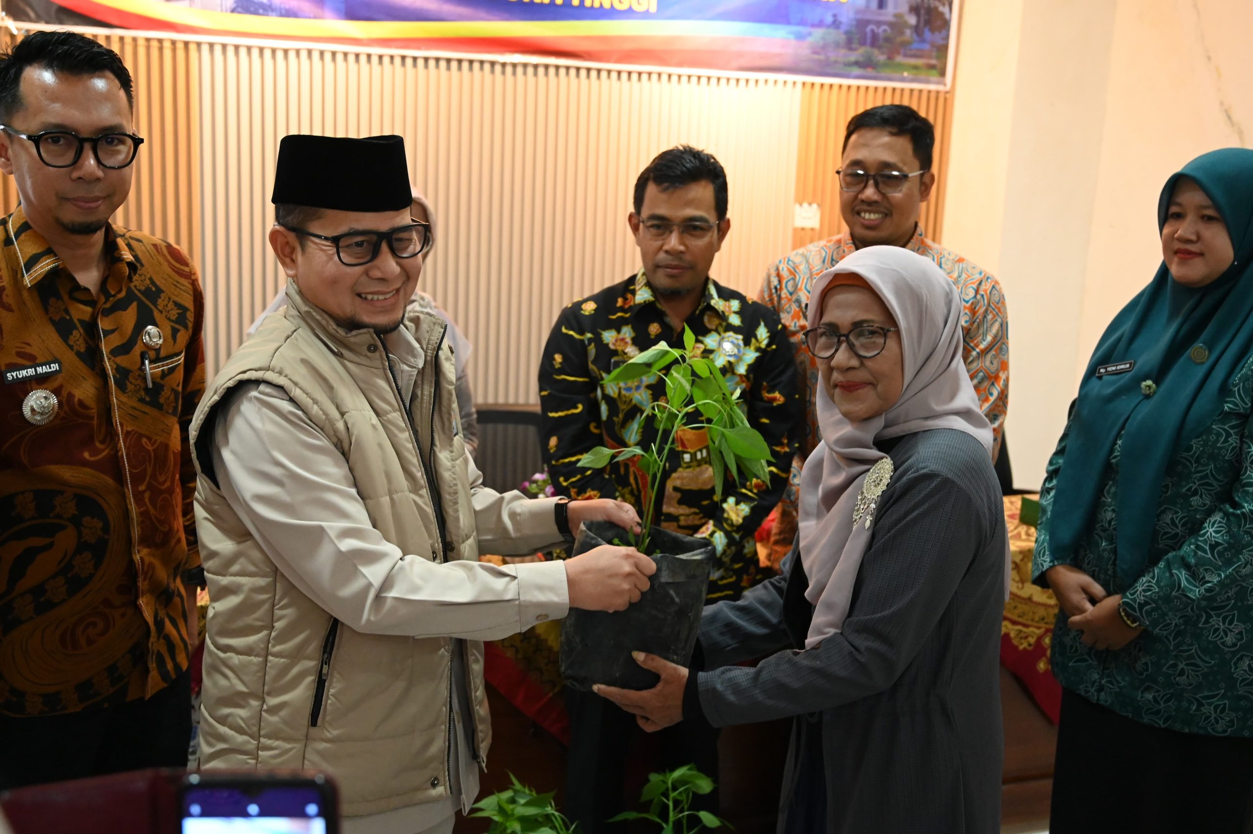 dhUD1hpBFGMJHuvydf0TaImB2GyWga-metaMTAwMDM2NzI0Mi5qcGc=-